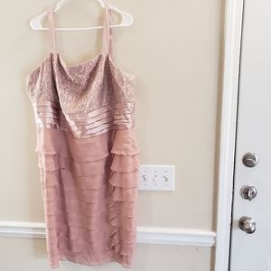 Jessica Howard plus size midi dress